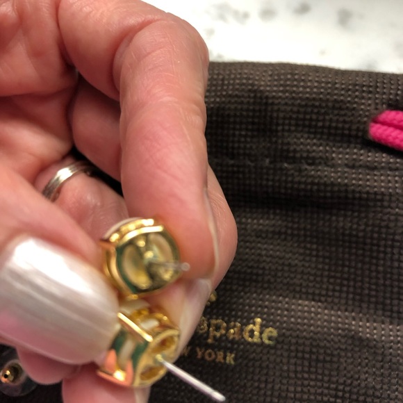 Brand new Kate spade Pearl stud earrings - Picture 5 of 6